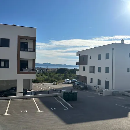Artemis 3 * Zadar