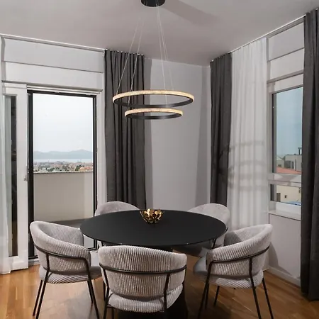 Apartamento Artemis 3 *